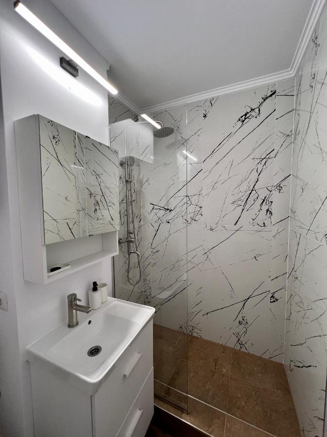 Ancodirect Apartments Rădăuţi エクステリア 写真